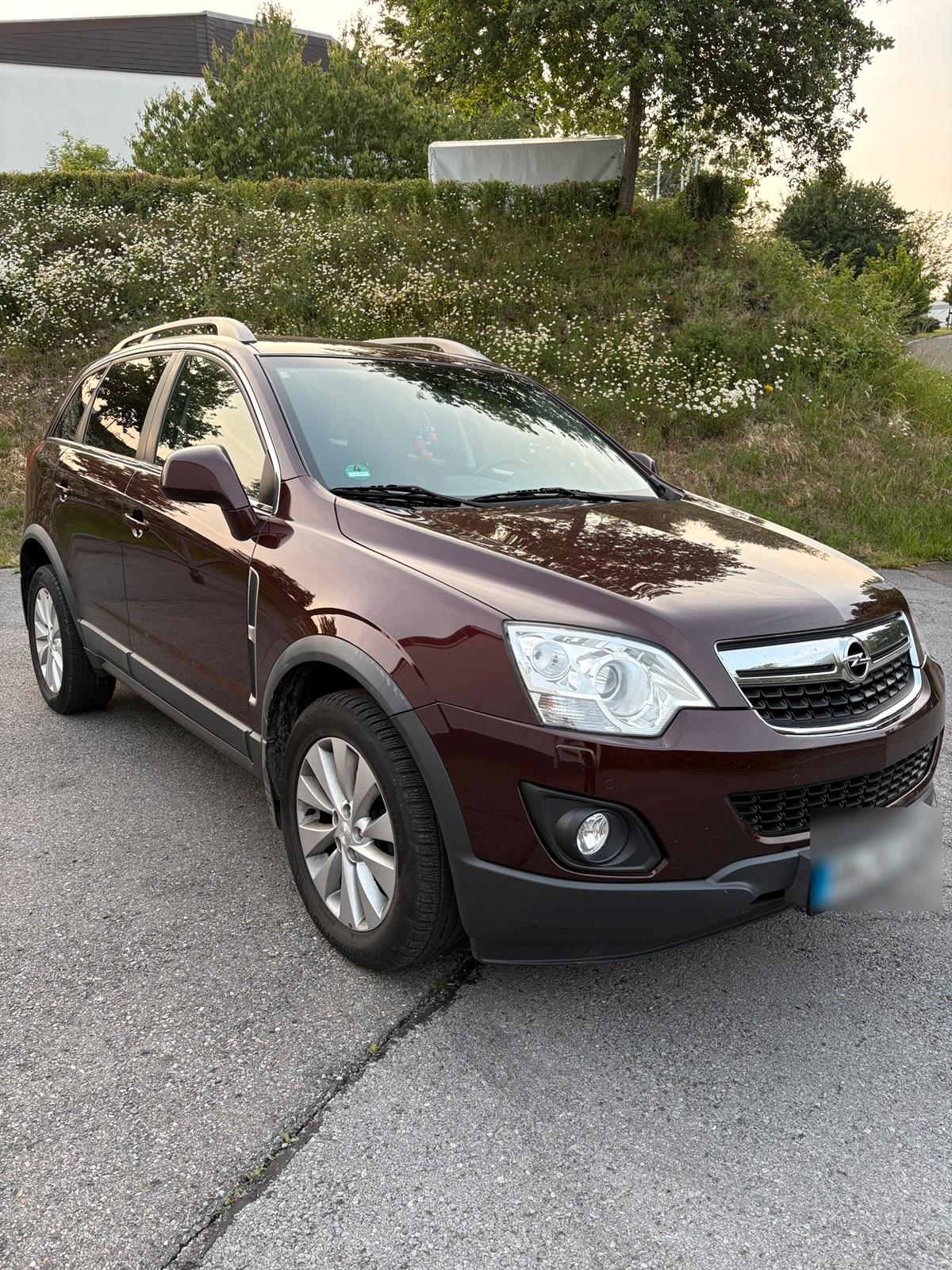 Abbildung des Autos Opel Antara 4x4 Tüv SUV …
