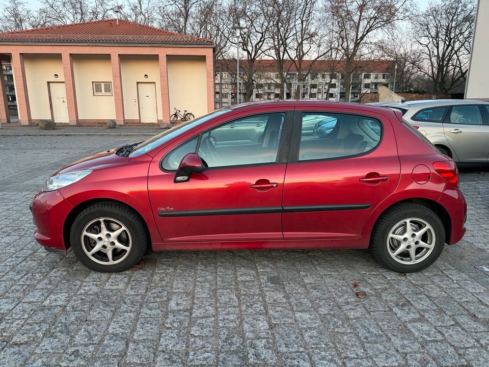 PEUGEOT 207 Urban Move 95 in Halle