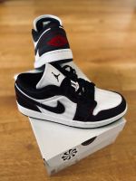 Nike Air Jordan 1 Low SE UTL 41 US 9,5 / 8 Black Taxi Gym Red 3 4 München - Ramersdorf-Perlach Vorschau