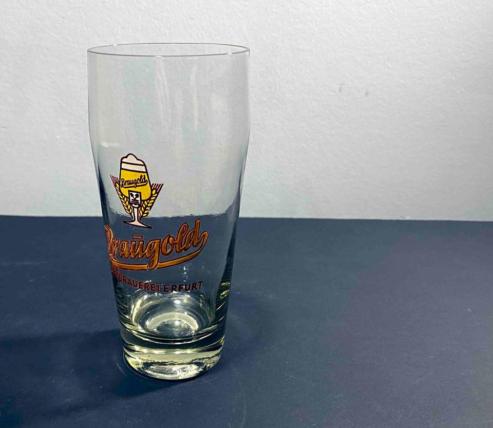 altes BIERGLAS Braugold VEB Brauerei Erfurt Emaille Malerei in Erfurt