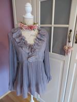 Cream Bluse Gr 38 flieder Blüten romantisch Hessen - Niedernhausen Vorschau
