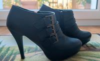 Laura Scott High Heels, Größe 39 Sachsen - Chemnitz Vorschau