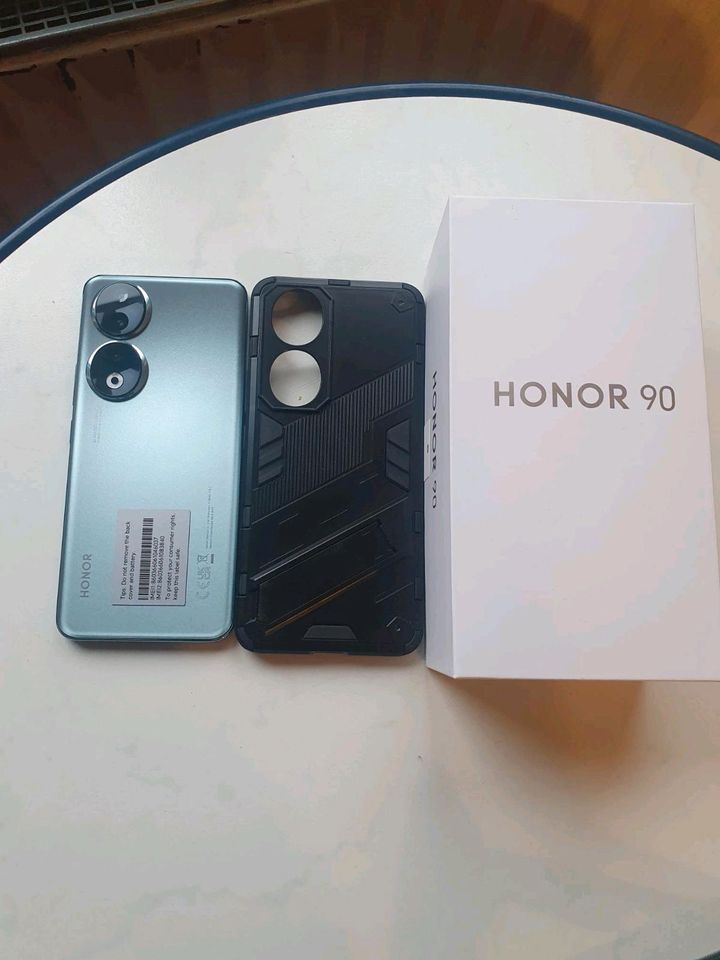 Honor 90 512GB Neuwertig in Pünderich