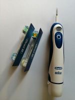 Oral B Braun 3744 Zahnbürste inkl. Köpfe oder Ladegerät 3757 Hessen - Schwalmtal Vorschau