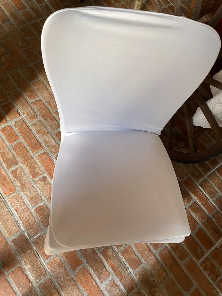 Hussen für Stühle mit und ohne Lehne, Tisch Husse neuwertig in Dietzenbach