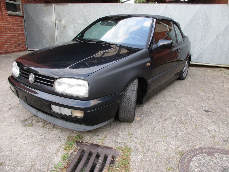 Golf3 Cabrio Schwarz E-Dach EFH Sitzheizung 1,8l 90Ps Durch Repar in Neuhaus