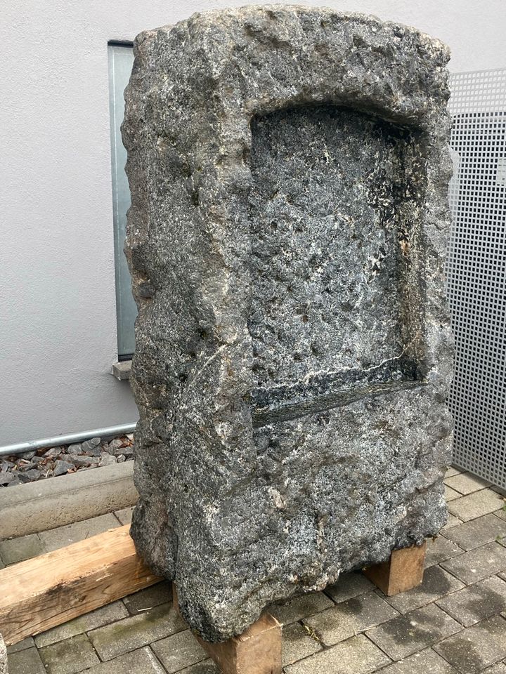 Antiker Bildstock  Wegstein Granit kein Basalt in Andernach