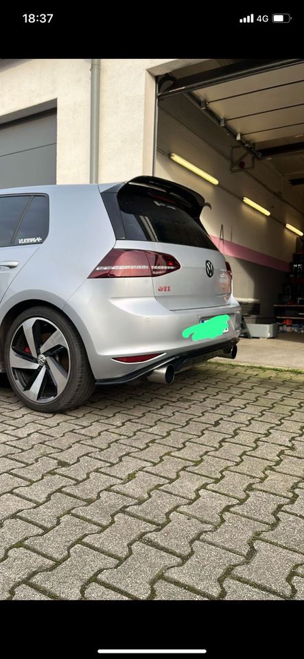 VW Golf GTI R32 BMW 335i Hyundai usw V2A Endrohre Auspuffblende in Oberhausen