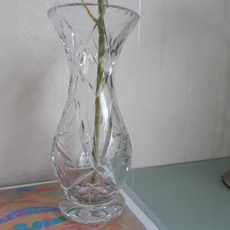 Vintage, schwere Kritallglas-Vase, 26,5 cm hoch in Aachen