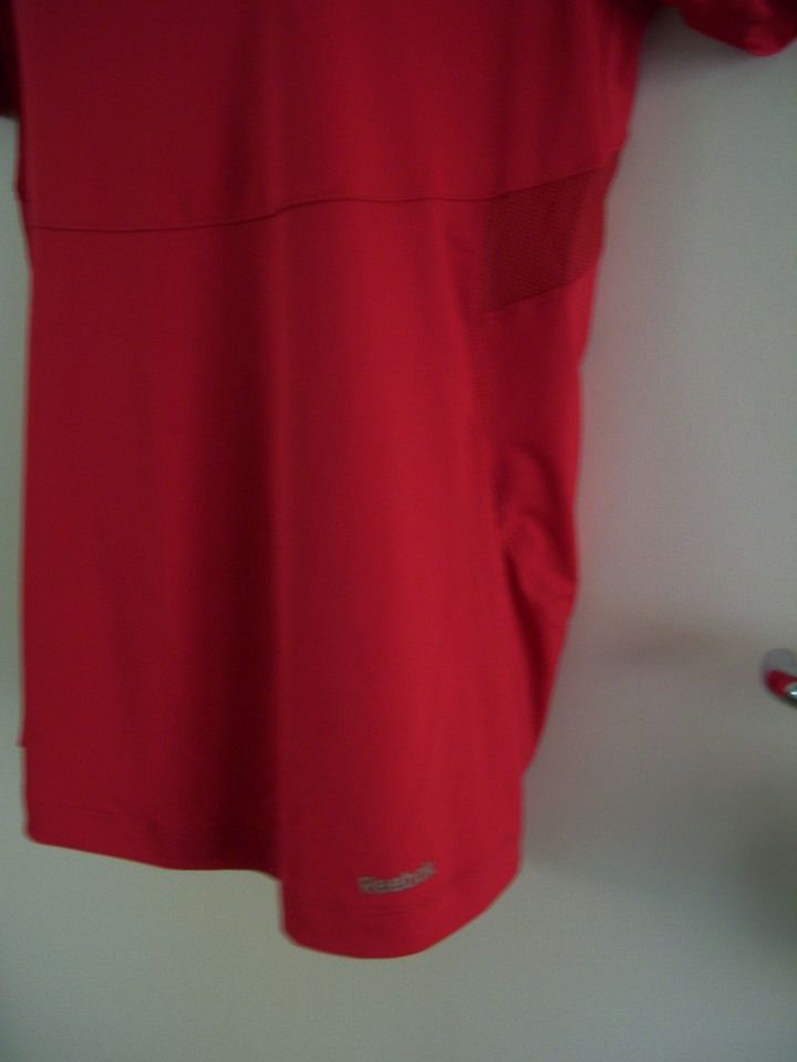 Reebok Sportshirt T-Shirt Sport Rot Gr. 44 Netz Einsätze Rücken L in Berlin