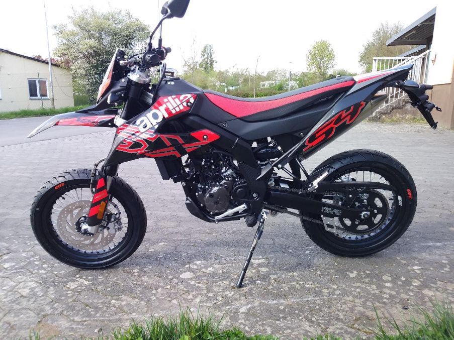 Aprilia SX 125 Supermoto ABS, NEU,Aktion, Black Spider in Mellrichstadt