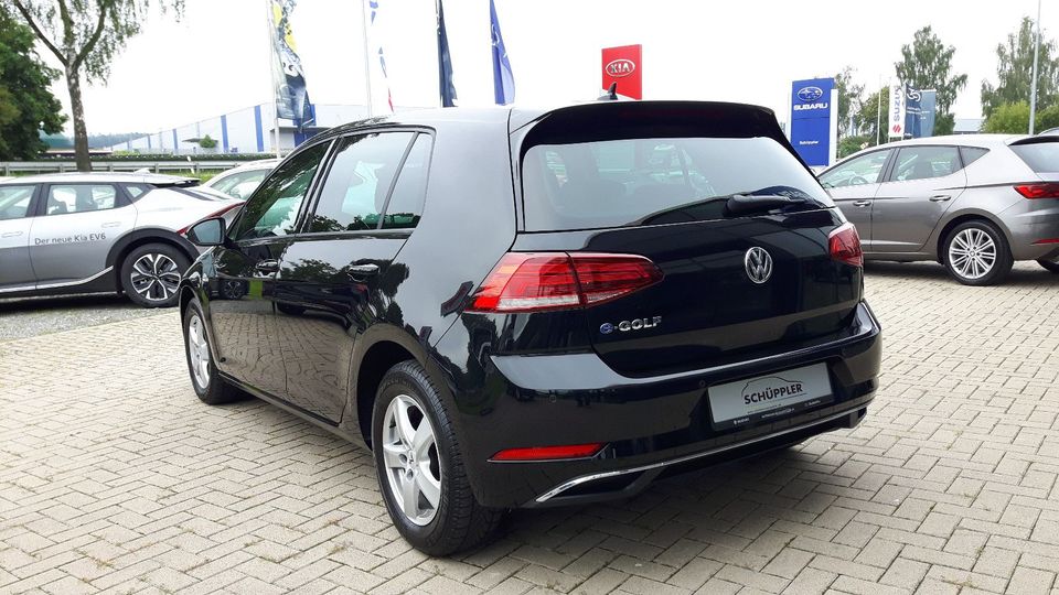 Volkswagen Golf VII Lim. e-Golf in Volkmarsen