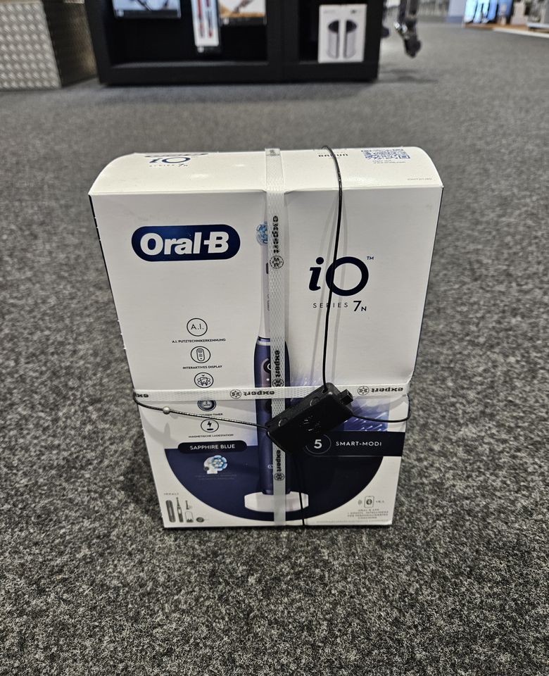 Oral-B iO Series 7 Elektrische Zahnbürste Sapphire Blue - WW in Papenburg