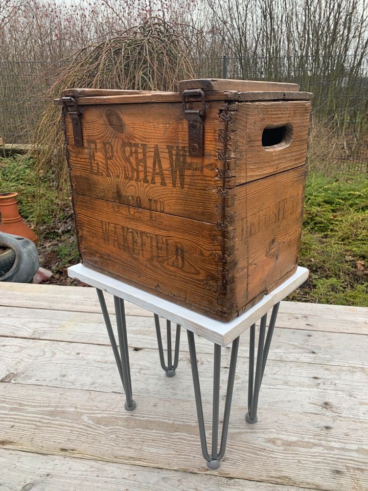 Classicolino Möbel Schrank Sideboard Shell Man Cave Geschenk in Korschenbroich