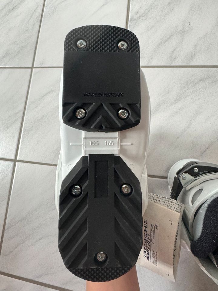 NEU Skistiefel für Kinder in Reichenbach an der Fils