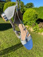 Elegante Sandalette Gr 41 silber Glizzer Sandale ungetragen neu Schleswig-Holstein - Großenaspe Vorschau