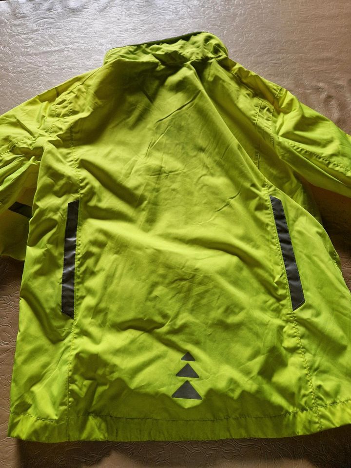 Laufjacke/Sportjacke von Crane Kids, regenabweisend in Lindau