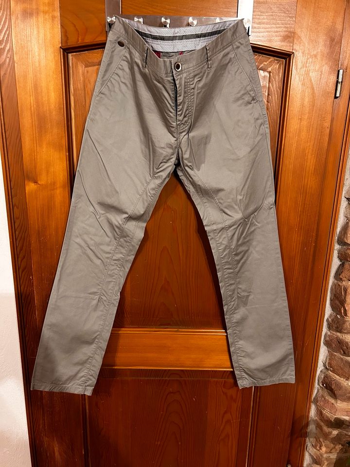 2x Chino Hose Herren Größe 38 (XL) in Hessen - Hauneck | eBay Kleinanzeigen  ist jetzt Kleinanzeigen