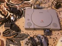 Sony Playstation One, Controller, Kabel, Memory Card Hessen - Hochheim am Main Vorschau