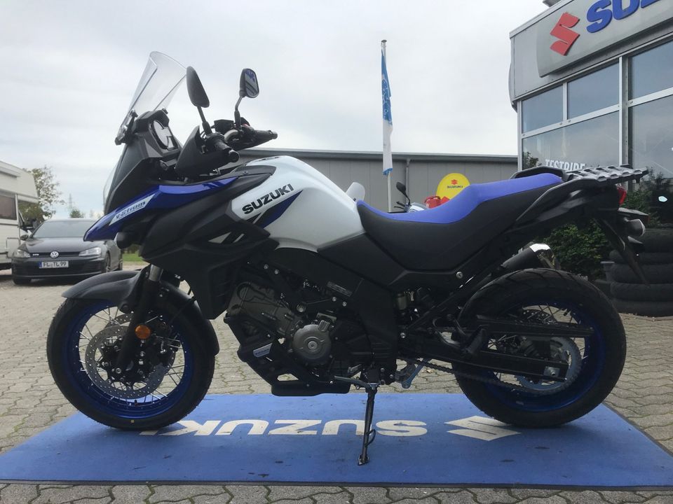 Böwadt-und-Hansen-181-Suzuki-DL-650-V-Strom-weiss-blau in Handewitt