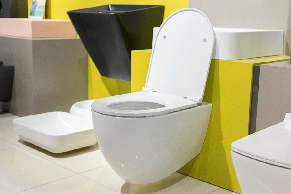 İsvea İnfinity Spülrandlose Taharet Dusch Taharat WC inkl. Duropl in Berlin