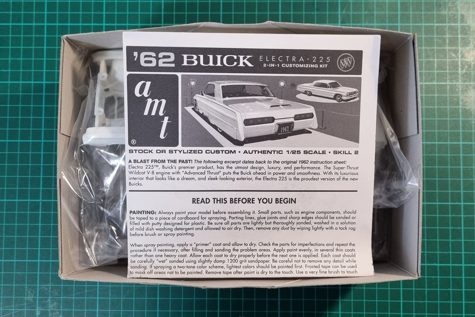 AMT 614 Buick Electra 225 1962 Customizing Kit 2-in-1 USA 1:25 in Hannover