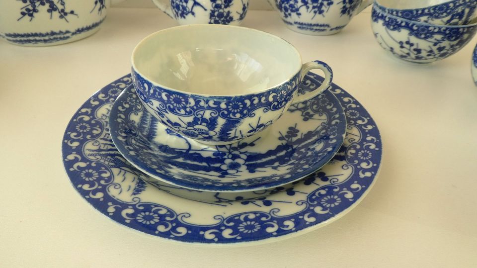 chinesisches Teeservice Kirschblüte 6 teilig vintage blau weiß in Theismühlen