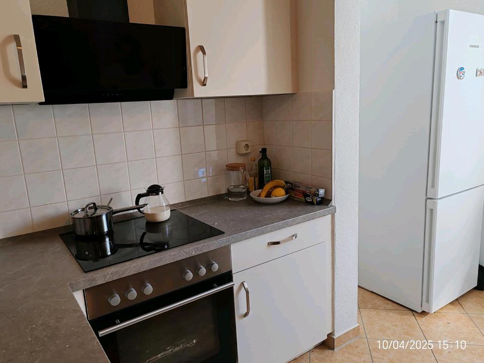 Helle 2-Zimmer-Wohnung mit Balkon & Einbauküche - Langfristig in Chemnitz