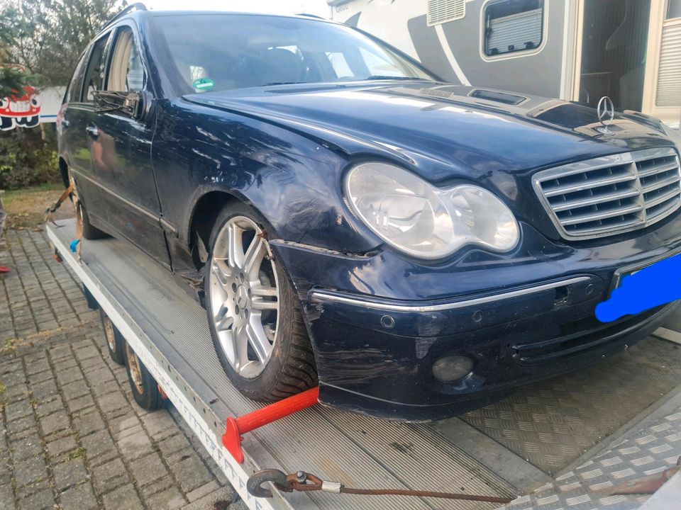 Mercedes C220 Baujahr 2006 Avantgard Unfall in Senftenberg