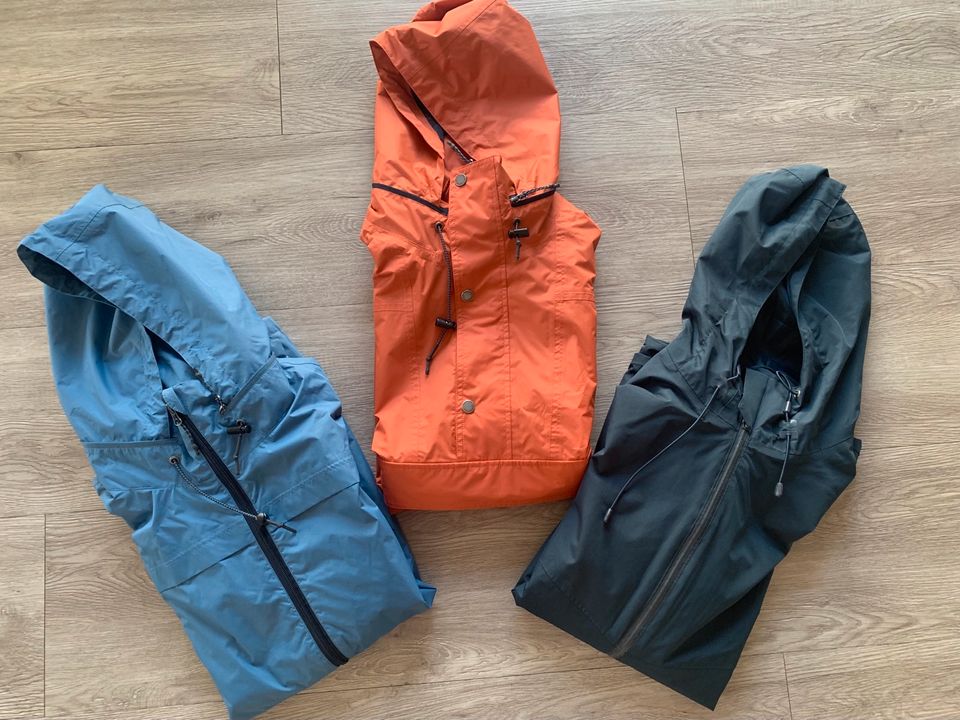 Windjacke Regenjacke Tchibo Gr. M + L Blau Orange in Hamburg