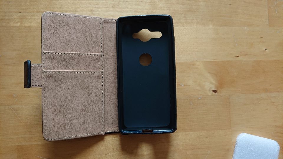 Case für Sony Xperia XZ2 Compact in Regensburg