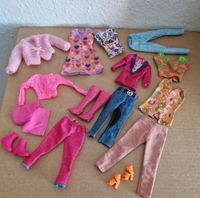 Barbie Puppen Bekleidung Set Kleidung und Schuhe Niedersachsen - Algermissen Vorschau