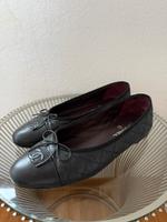 Chanel Ballerina Schuhe Gr. 42 aus Leder in schwarz Hessen - Darmstadt Vorschau