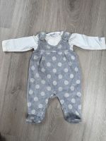 Baby Kleidung 56 Pullover Strampler Mütze Schlafsack Schleswig-Holstein - Heikendorf Vorschau