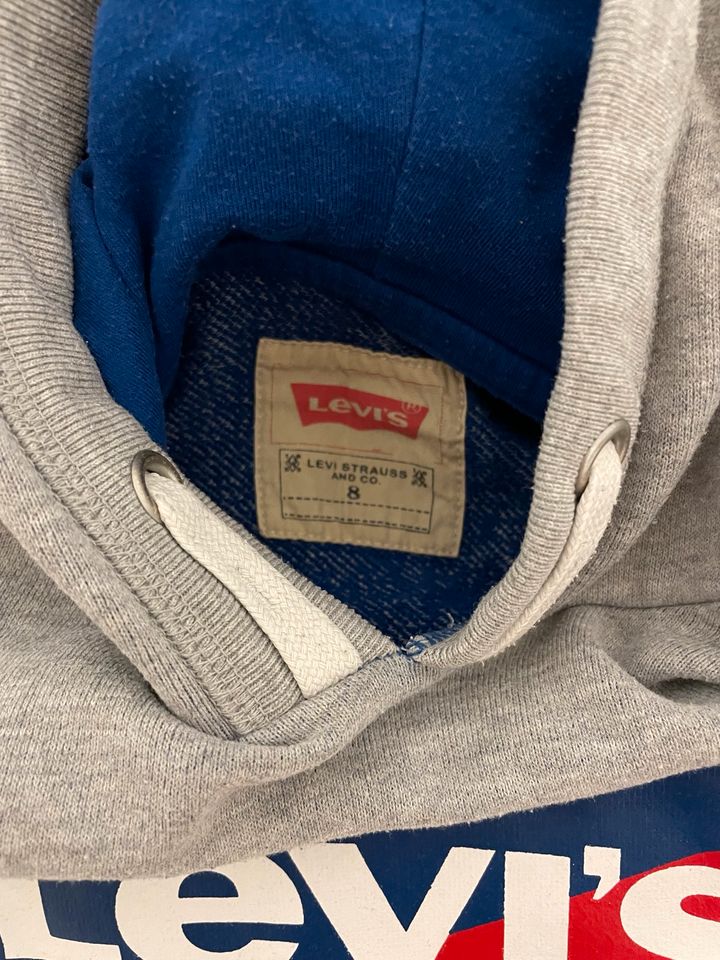 Levi’s Hoodie Sterne! Gr.128!      19 Euro inkl. Versand! in Gelsenkirchen