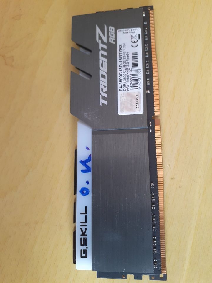 RAM 8 GB; G-SKILL Trident Z RGB F4-3600C18D-16GTZRX in Neukirchen/Erzgeb