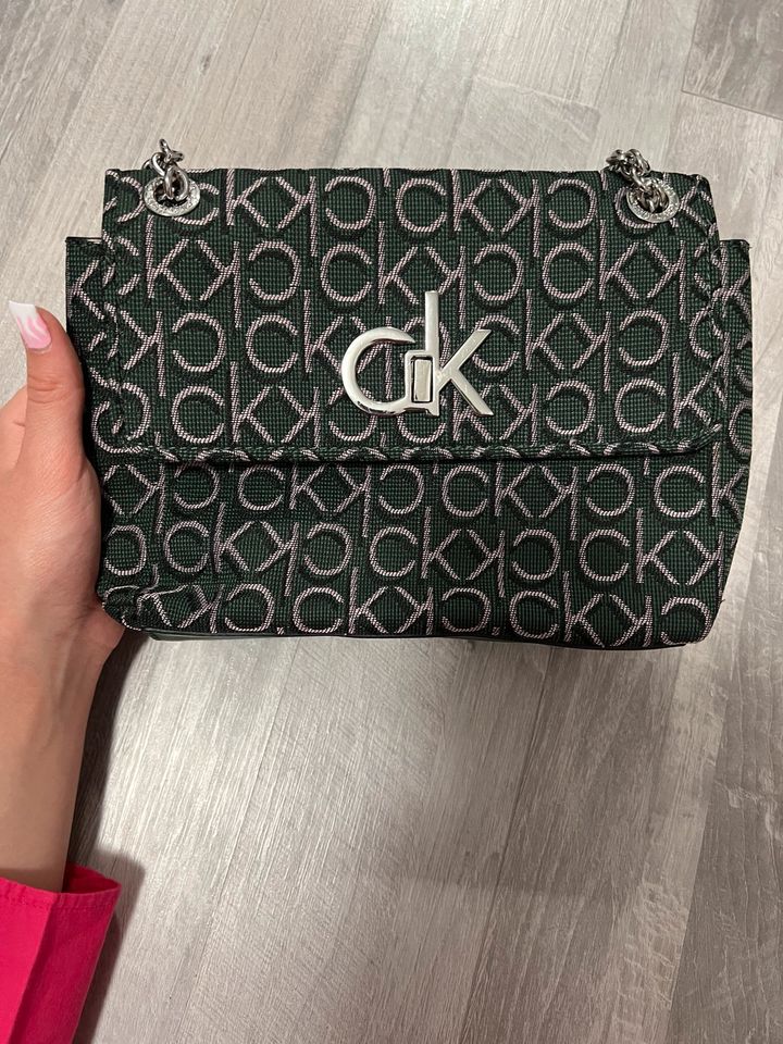 Calvin Klein Tasche in Unterhaching