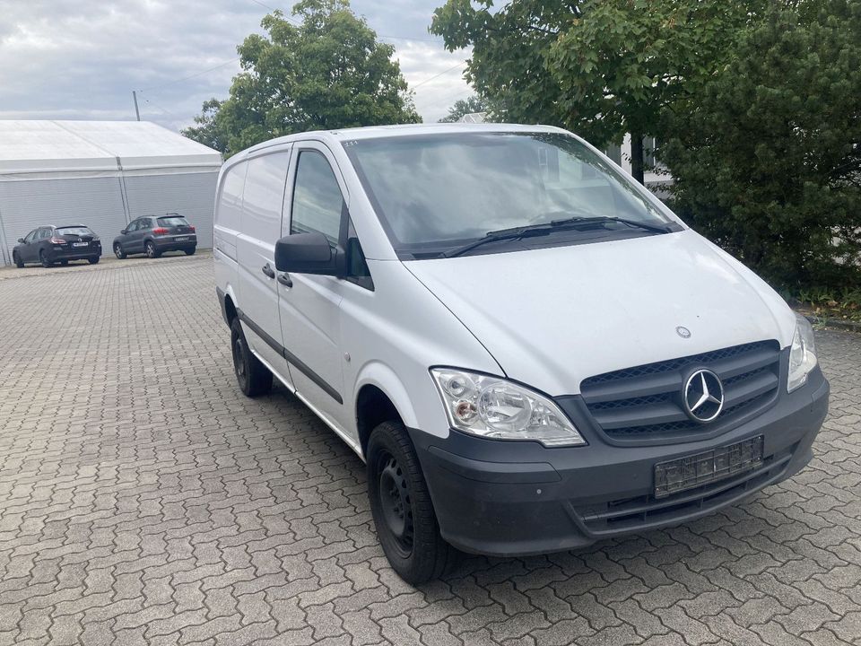 Mercedes-Benz Vito Kasten 4x4 113 CDI lang in Neitersen