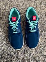 Blaue Nike Damen Sport Schuhe Größe 38 Hessen - Limburg Vorschau