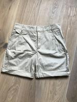 Benetton Bermudas Hose Damenhose Gr. S/ 36, neuwertig Hessen - Langgöns Vorschau