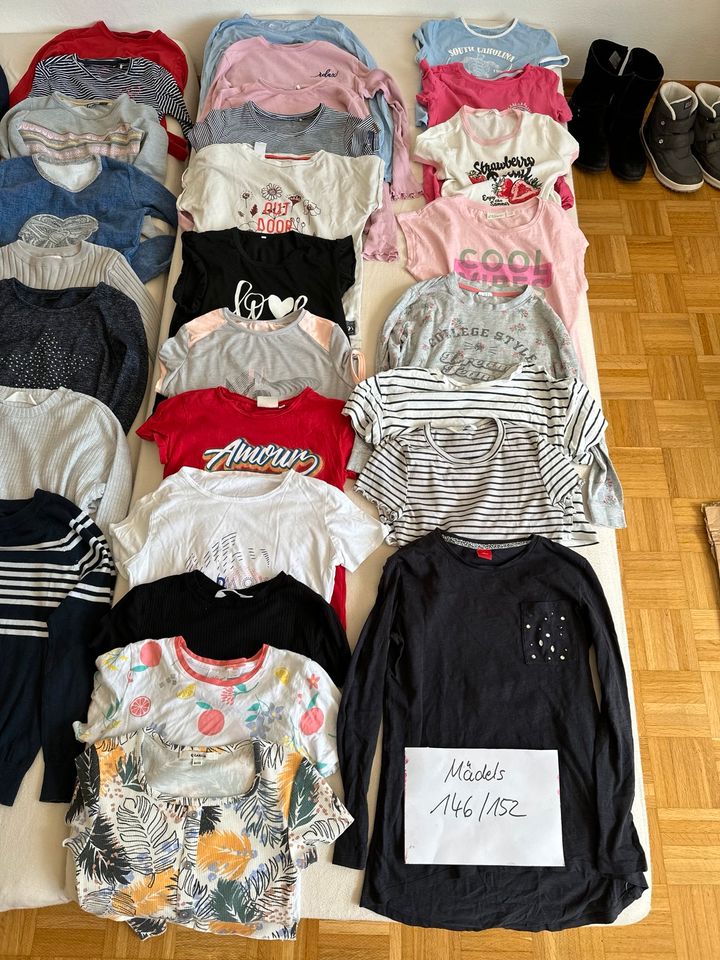 Kinder-Kleidung Mädchen, T-Shirts, Tops, Kleider, Gr 134/140 in Bad Abbach