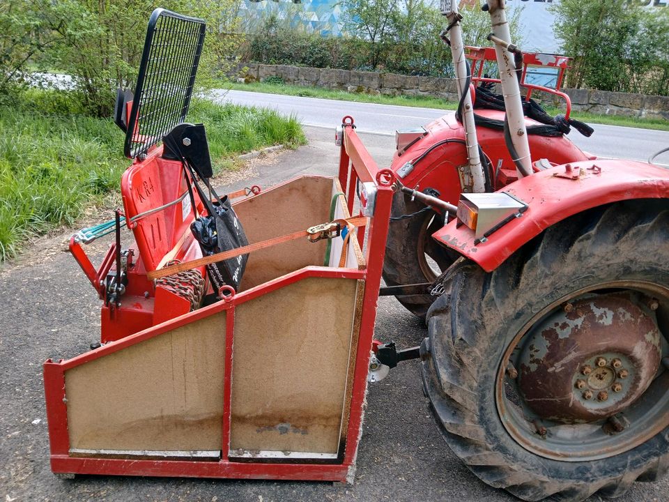 Traktor, Holzspalter 18t, Seilwinde 4t, Rückenwagen, für alles. in Ostfildern