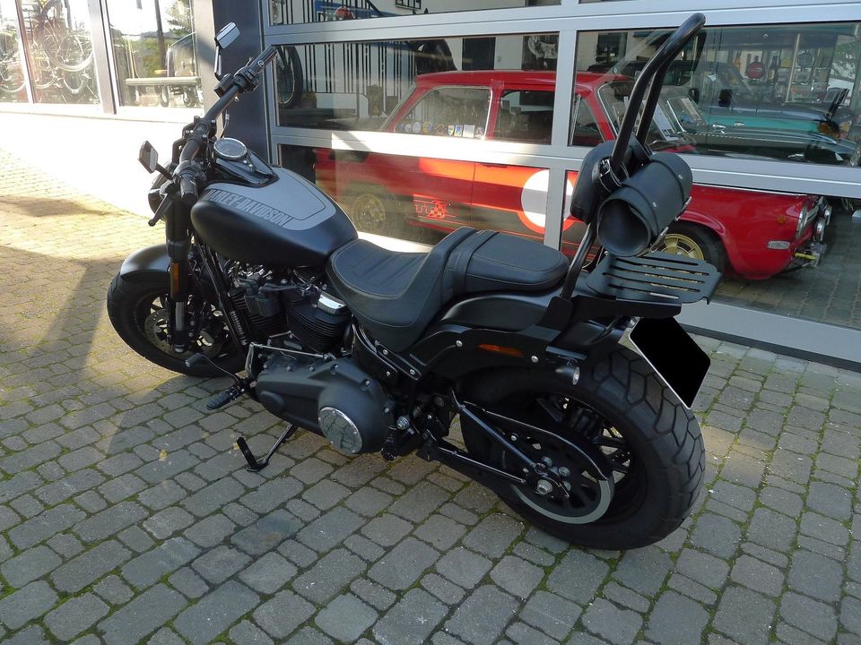 Harley Davidson Fat Bob Softail 114 / Vance & Hines in Heilbronn