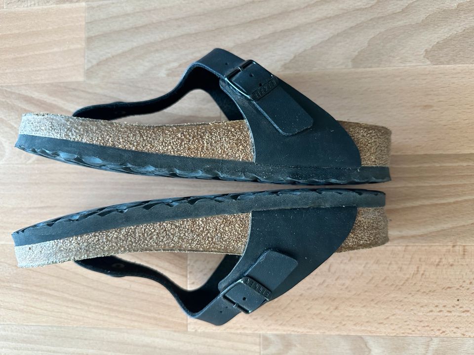 BIRKENSTOCK Gizeh Sandalen gr 39 in Bielefeld