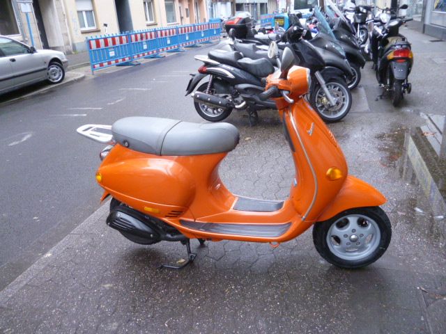 Vespa ET 4 in Düsseldorf