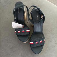 Tommy Hilfiger Sandalen Größe 40 Nordrhein-Westfalen - Hennef (Sieg) Vorschau