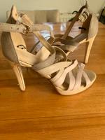 High Heels, H&M- beige Größe 38 Sachsen - Schkeuditz Vorschau