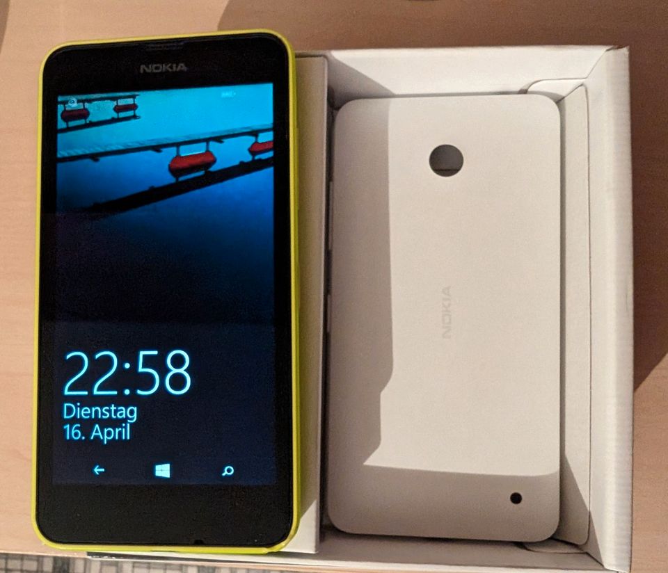 Nokia Lumia 630  (Simlock frei) in OVP in Himmelpforten