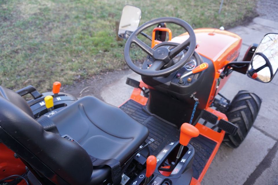 Kubota B1241 Allradtraktor in Kreischa