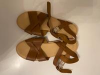 Braune ungetragene Sandalen Stuttgart - Stuttgart-West Vorschau